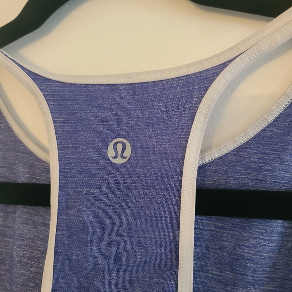 Beautiful Lululemon Tank - Picture 3 of 5